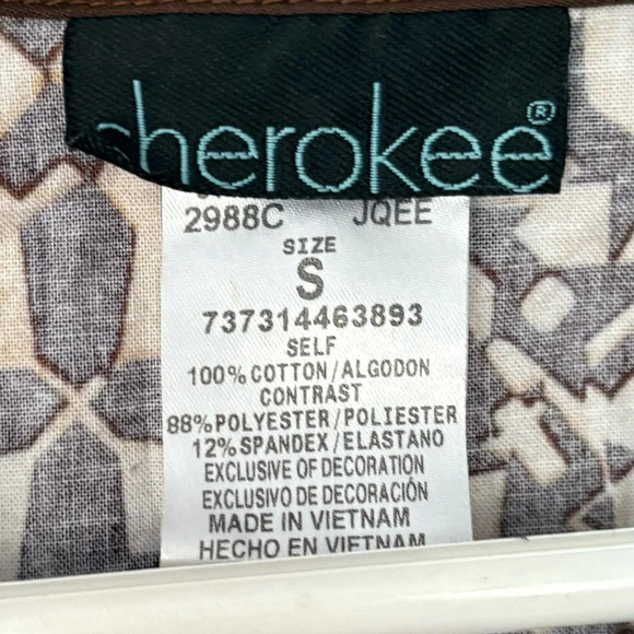 Cheetah Print Scrub Top Size Small - Picture 3 of 3